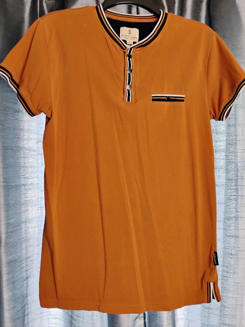 Scott James Brown/Orange Top